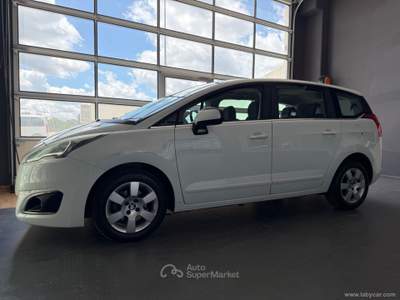 Peugeot 5008 5008 1.6 HDi 115 CV Active Bianco usata San Michele salentino