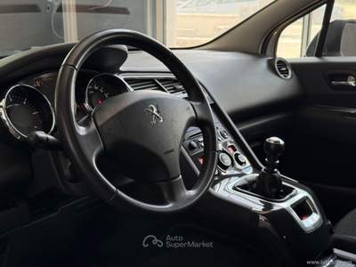 Peugeot 5008 5008 1.6 HDi 115 CV Active Bianco usata San Michele salentino