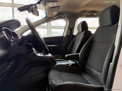 Peugeot 5008 5008 1.6 HDi 115 CV Active Bianco usata San Michele salentino