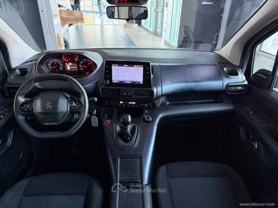 Peugeot Rifter Rifter BlueHDi 130 S&S Active Long 7 POSTI Bianco usata San Michele salentino
