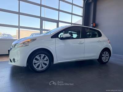 Peugeot 208 208 1.2 VTi 82 CV 5p. Access Bianco usata San Michele salentino