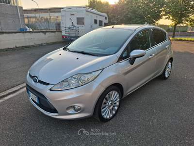 Ford Fiesta 1.2 5 porte SOLAMENTE 60.000 KM usata Grosseto