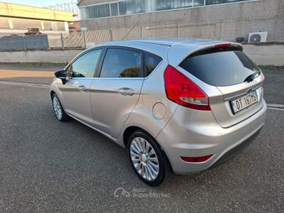 Ford Fiesta 1.2 5 porte SOLAMENTE 60.000 KM usata Grosseto