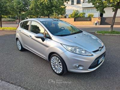 Ford Fiesta 1.2 5 porte SOLAMENTE 60.000 KM usata Grosseto