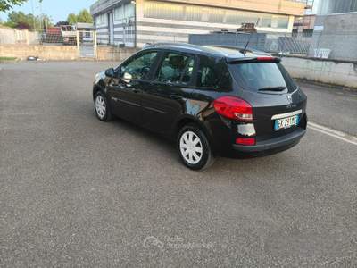 Renault Clio 1.2 sw del 2011 SOLO 105.000 KM usata Grosseto