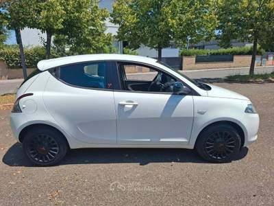 Lancia Ypsilon 1.2 GPL 126.000 KM NEOPATENTATI usata Grosseto