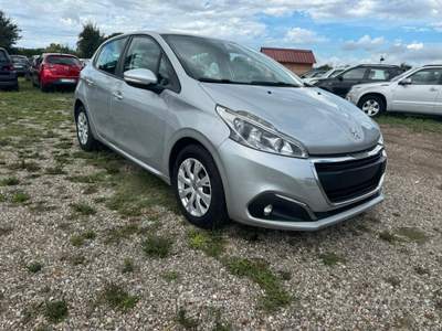 Peugeot 208 1.2 GPL 5 PORTE 17 SOLO 127.000 KM usata Grosseto