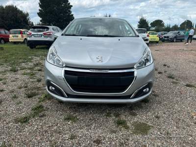 Peugeot 208 1.2 GPL 5 PORTE 17 SOLO 127.000 KM usata Grosseto