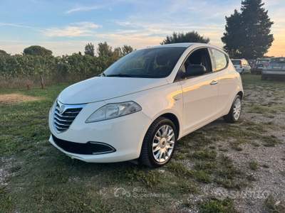 Lancia Ypsilon 1.2 SOLO 114.000 KM NEOPATENTATI usata Grosseto