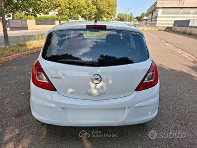 Opel Corsa porte 2013 SOLAMENTE 99.000 KM usata Grosseto