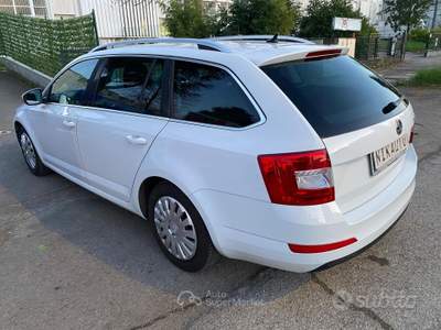 Skoda Octavia 2.0 DSG WAGON STILE 110kW usata San Lazzaro di Savena