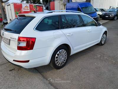 Skoda Octavia 2.0 DSG WAGON STILE 110kW usata San Lazzaro di Savena