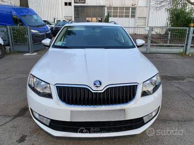 Skoda Octavia 2.0 DSG WAGON STILE 110kW usata San Lazzaro di Savena