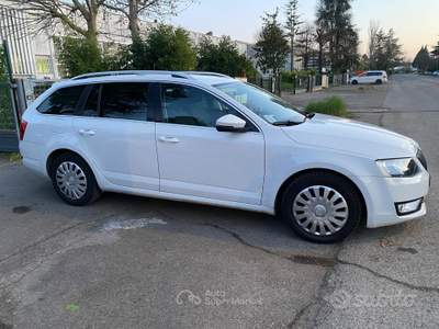 Skoda Octavia 2.0 DSG WAGON STILE 110kW usata San Lazzaro di Savena