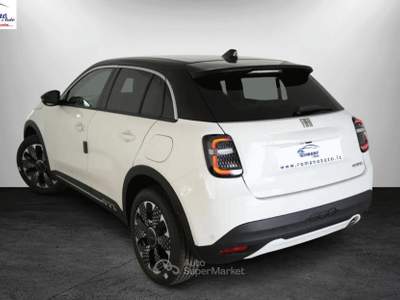 Fiat 600 Hybrid DCT MHEV La Prima Bianco usata Sant'Anastasia