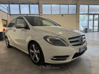 Mercedes-Benz Classe B CDI BlueEFFICIENCY Premium 136CV Bianco usata Spilimbergo