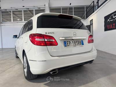 Mercedes-Benz Classe B CDI BlueEFFICIENCY Premium 136CV Bianco usata Spilimbergo