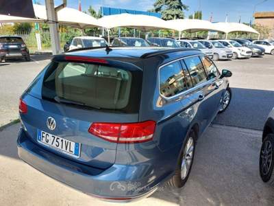 Volkswagen Passat 1.6 TDI Trendline BlueMotion Technology Blu/Azzurro usata Tivoli