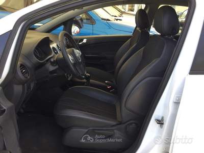 Opel Corsa 5 porte GPL-TECH Club usata TURRIVALIGNANI