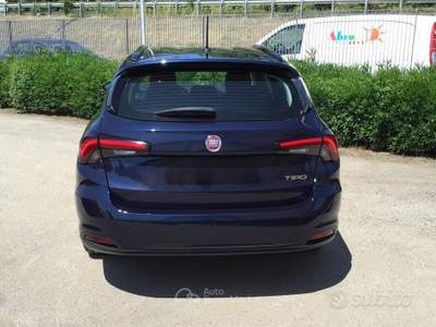 Fiat Tipo Mjt 130cv SW Life Navigatore usata TURRIVALIGNANI
