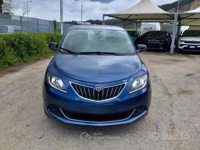 Lancia Ypsilon 70 Cv Hybrid Silver usata TURRIVALIGNANI
