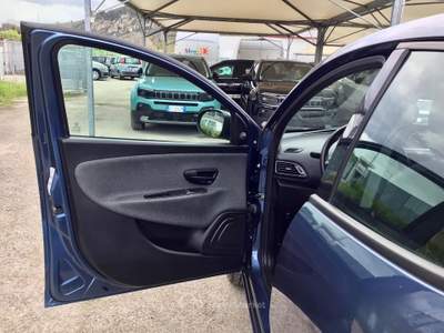 Lancia Ypsilon 70 Cv Hybrid Silver usata TURRIVALIGNANI