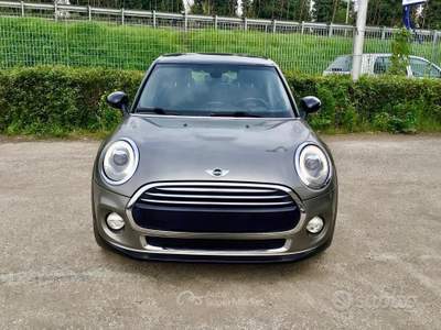 MINI Clubman 1.5 Cooper D Business 116Cv Diesel Turbo 5 po usata TURRIVALIGNANI
