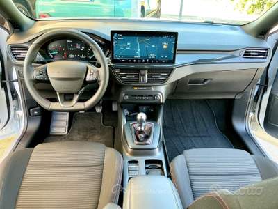 Ford Focus Hybrid 125 CV 5p. ST-Line usata TURRIVALIGNANI