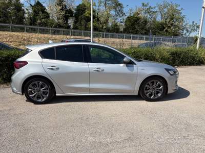Ford Focus TD EcoBlue 115cv aut. ST-Line 5p usata TURRIVALIGNANI