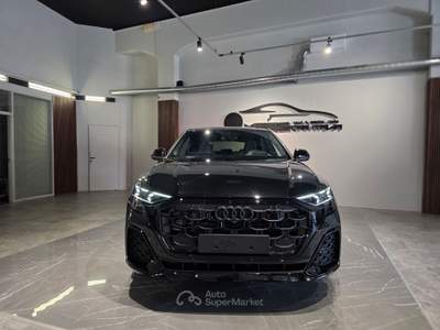 Audi Q8 S line edition  Laser Night C23" SOFTCLOSE ruote sterzanti Nero usata Firenze