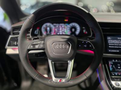 Audi Q8 S line edition  Laser Night C23" SOFTCLOSE ruote sterzanti Nero usata Firenze