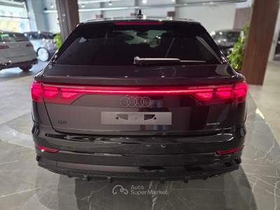 Audi Q8 S line edition  Laser Night C23" SOFTCLOSE ruote sterzanti Nero usata Firenze