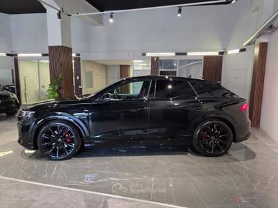 Audi Q8 S line edition  Laser Night C23" SOFTCLOSE ruote sterzanti Nero usata Firenze