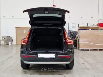 Volvo XC40 VOLVO XC40 D3 AWD GEARTRONIC MOMENTUM SUV usata Casei Gerola