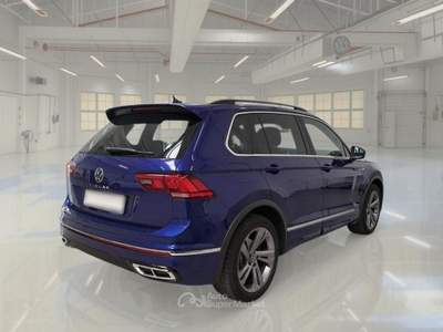 Volkswagen Tiguan VOLKSWAGEN TIGUAN 2.0 TDI SCR 110KW R-LINE DSG SUV usata Casei Gerola