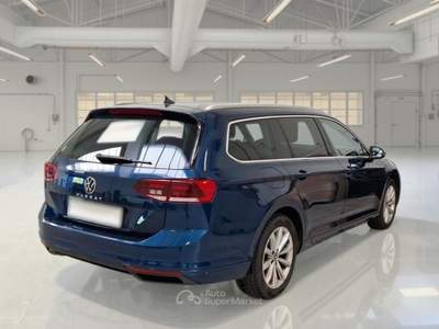 Volkswagen Passat VOLKSWAGEN PASSAT VARIANT 2.0 TDI SCR EVO 110KW BUSINESS DSG STATION WAGON usata Casei Gerola