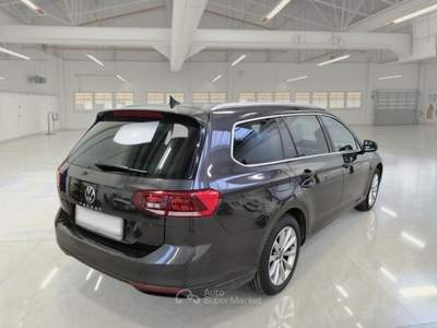 Volkswagen Passat VOLKSWAGEN PASSAT VARIANT 2.0 TDI SCR EVO 110KW BUSINESS STATION WAGON usata Casei Gerola
