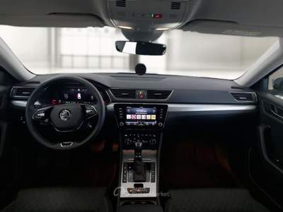 Skoda Superb SKODA SUPERB 1.4 TSI PLUG-IN HYBRYD EXECUTIVE DSG STATION WAGON usata Pozzuoli