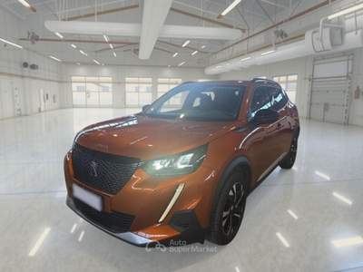 Peugeot 2008 PEUGEOT 2008 PURETECH 130 EAT8 ALLURE S/S AUT. CROSSOVER usata Roma