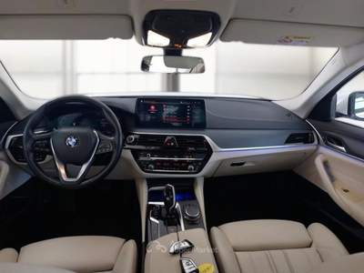 BMW Serie 5 518d BMW SERIE 5 518D 48V LUXURY AUTO 4 PORTE BERLINA usata Pozzuoli
