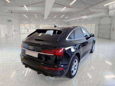 Audi Q5 AUDI Q5 SPORTBACK 40 TDI MHEV BUSINESS ADVANCED QUATTRO S TRONIC SUV usata Bari