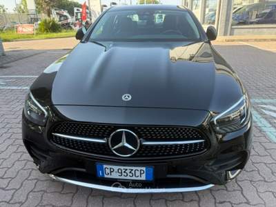 Mercedes-Benz Classe E Mercedes-Benz E 300 de Auto EQ-Power Premium Plus Nero usata Pistoia