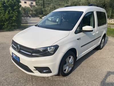 Volkswagen Caddy Volkswagen Caddy 2.0 TDI 122cv 4MOTION N1 5 posti Bianco usata Riva del Garda
