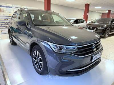 Volkswagen Tiguan 2.0 tdi Life 150cv dsg Grigio usata Ponte San Nicolò
