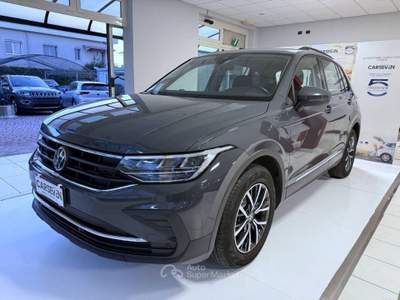 Volkswagen Tiguan 2.0 tdi Life 150cv dsg Grigio usata Ponte San Nicolò Volkswagen Tiguan 2.0 tdi Life 150cv dsg Grigio usata Ponte San Nicolò