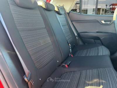 Kia Stonic 1.4 mpi eco Style GPL 97cv CON TELECAM E CARPLAY Rosso usata Latina