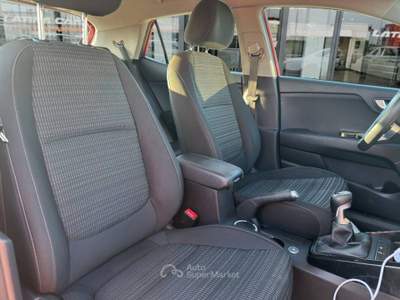 Kia Stonic 1.4 mpi eco Style GPL 97cv CON TELECAM E CARPLAY Rosso usata Latina