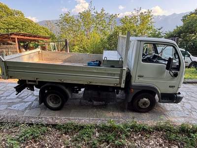 Nissan Cabstar veicolo tenuto bene, sempre tagliandato Bianco usata cino