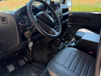 Land Rover Defender Macchina tenuta maniacalmente, mai fatto fuori strada Bianco usata Gerenzano