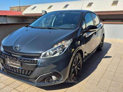 Peugeot 208 208 I 2015 5p 1.2 puretech 82cv Black Line Grigio usata Massa